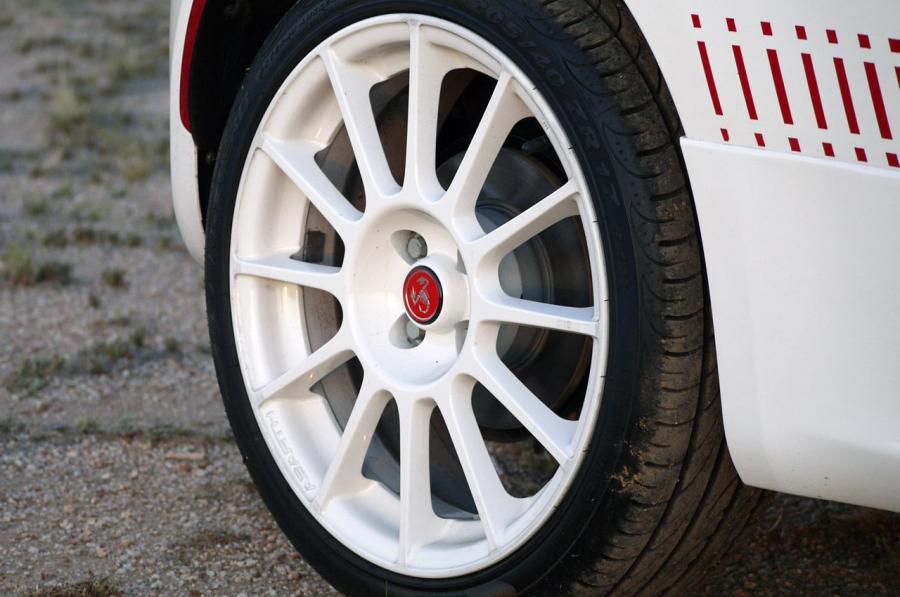  Fiat 500 Abarth 2012 года  (фото 39 из 121)